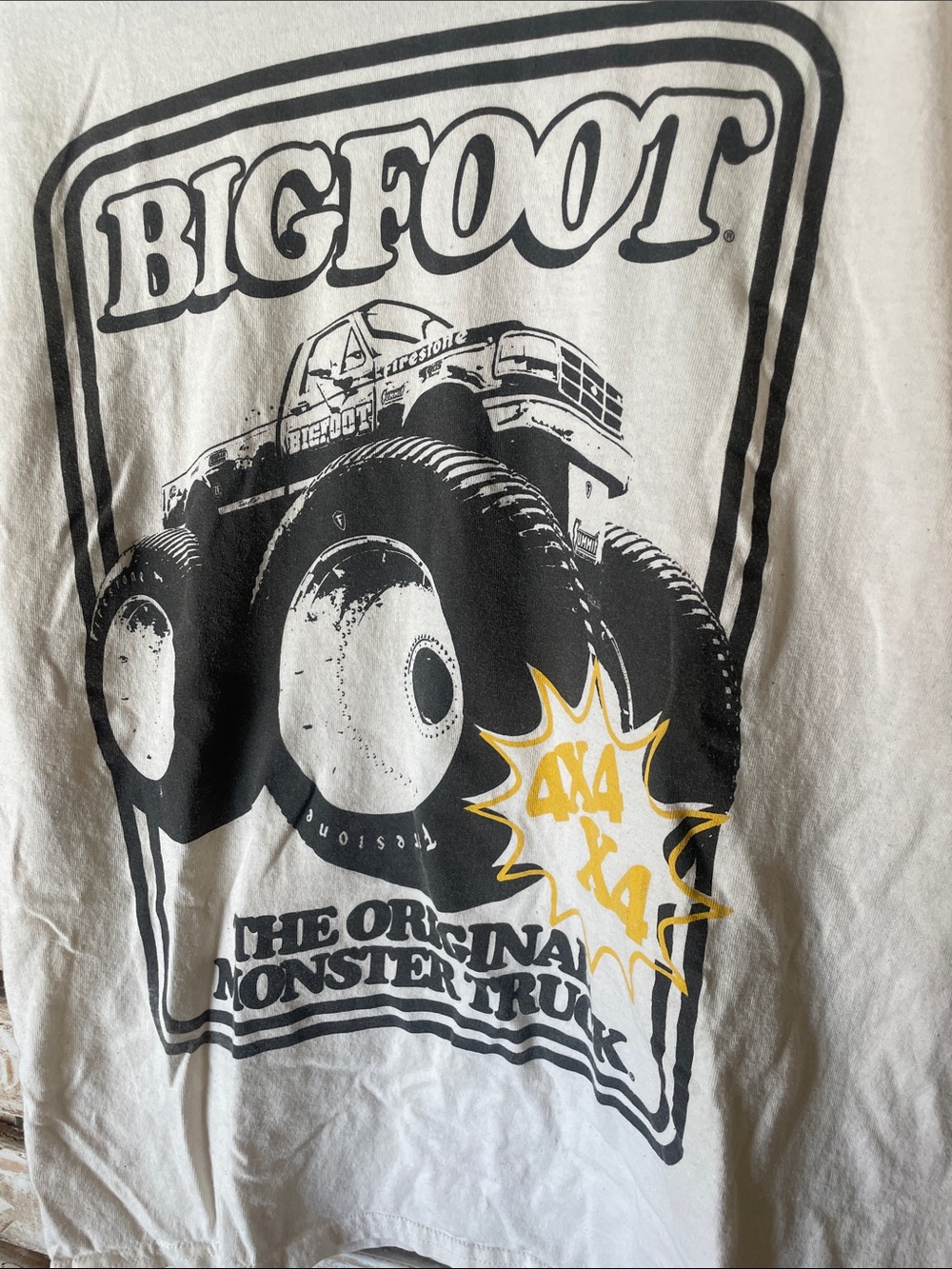 Bigfoot Monster Truck Graphic Tee - White with Black & Yellow Print Size Large - Picture 2 of 4